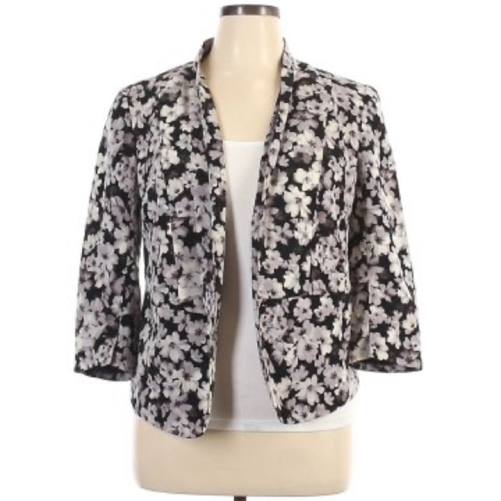 PRICE DROP✨Lauren Conrad (LC) Floral Blazer